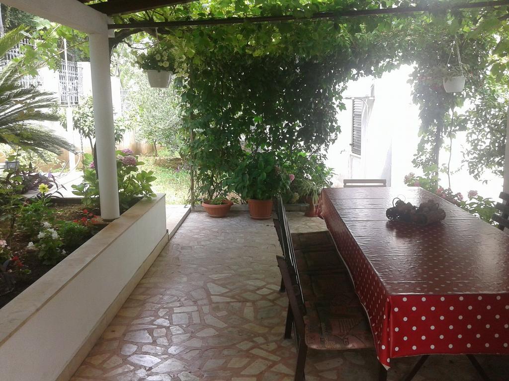 Apartments Villa Zvonimir Slatine Cameră foto