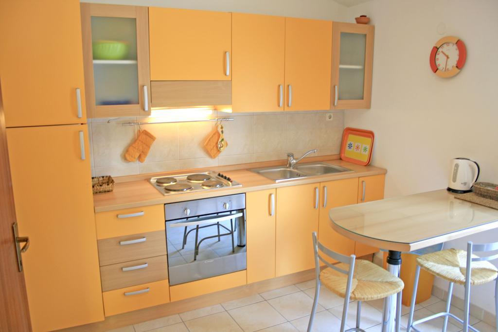 Apartments Villa Zvonimir Slatine Cameră foto
